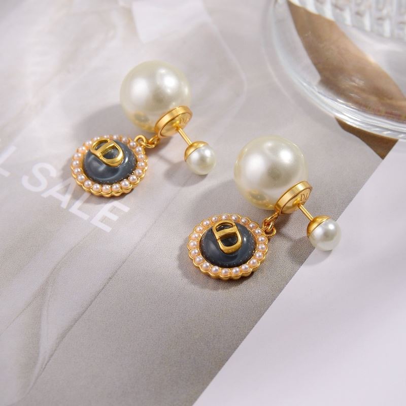 chr1st1an D10r earrings